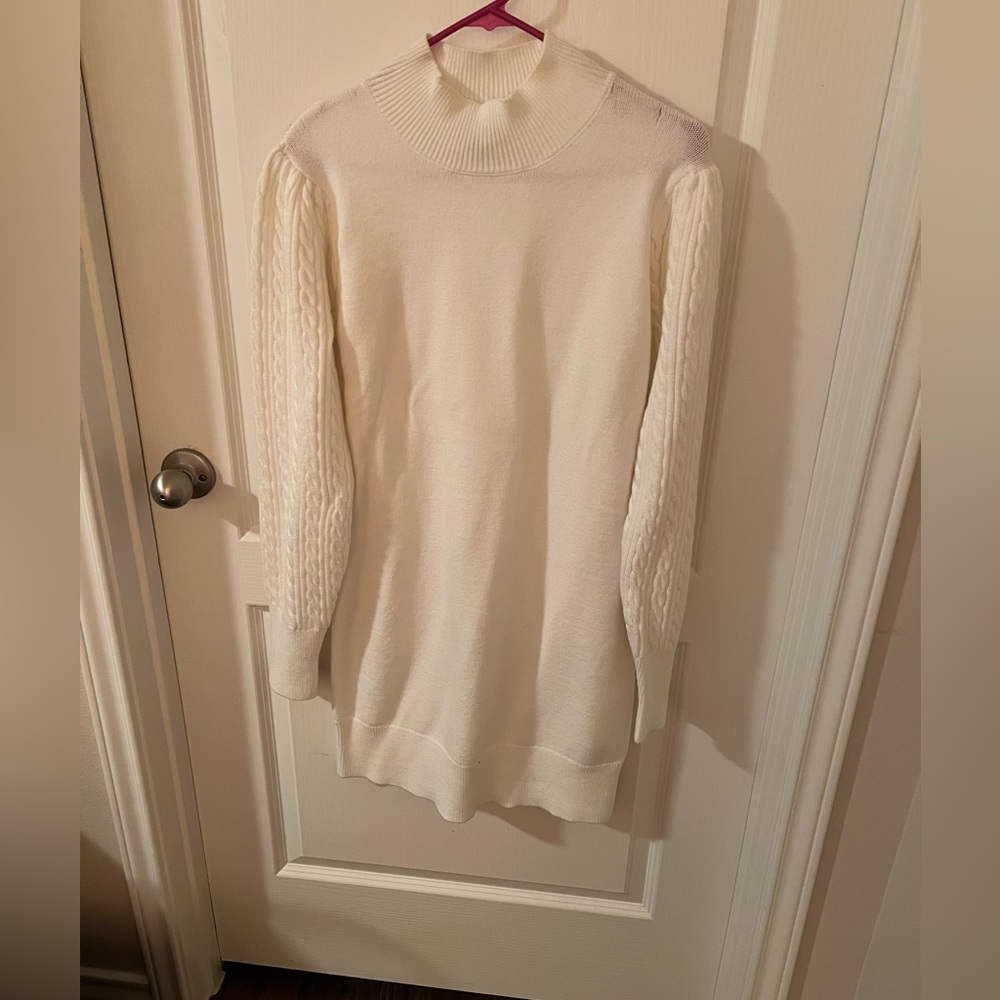 Steve Madden sweater mini dress in ivory color. Size large.